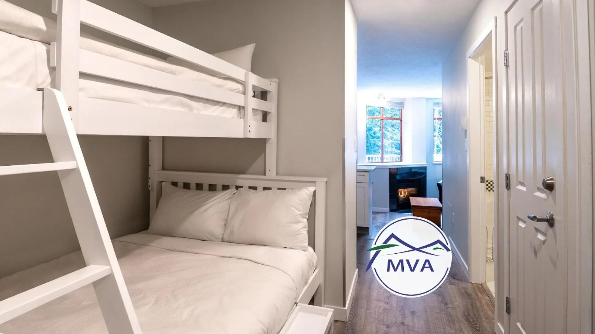 Alpenglow Lodge Family Studio With Murphy Bed By Mva Whistler Apartment